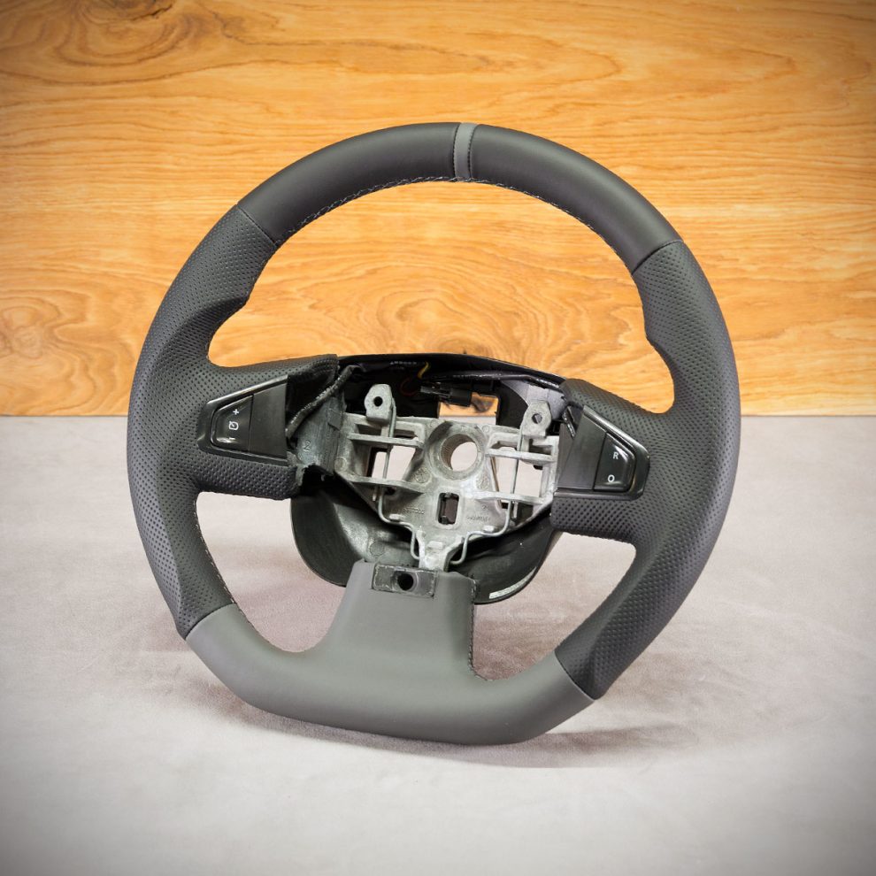 Renault Megane III Custom steering wheel