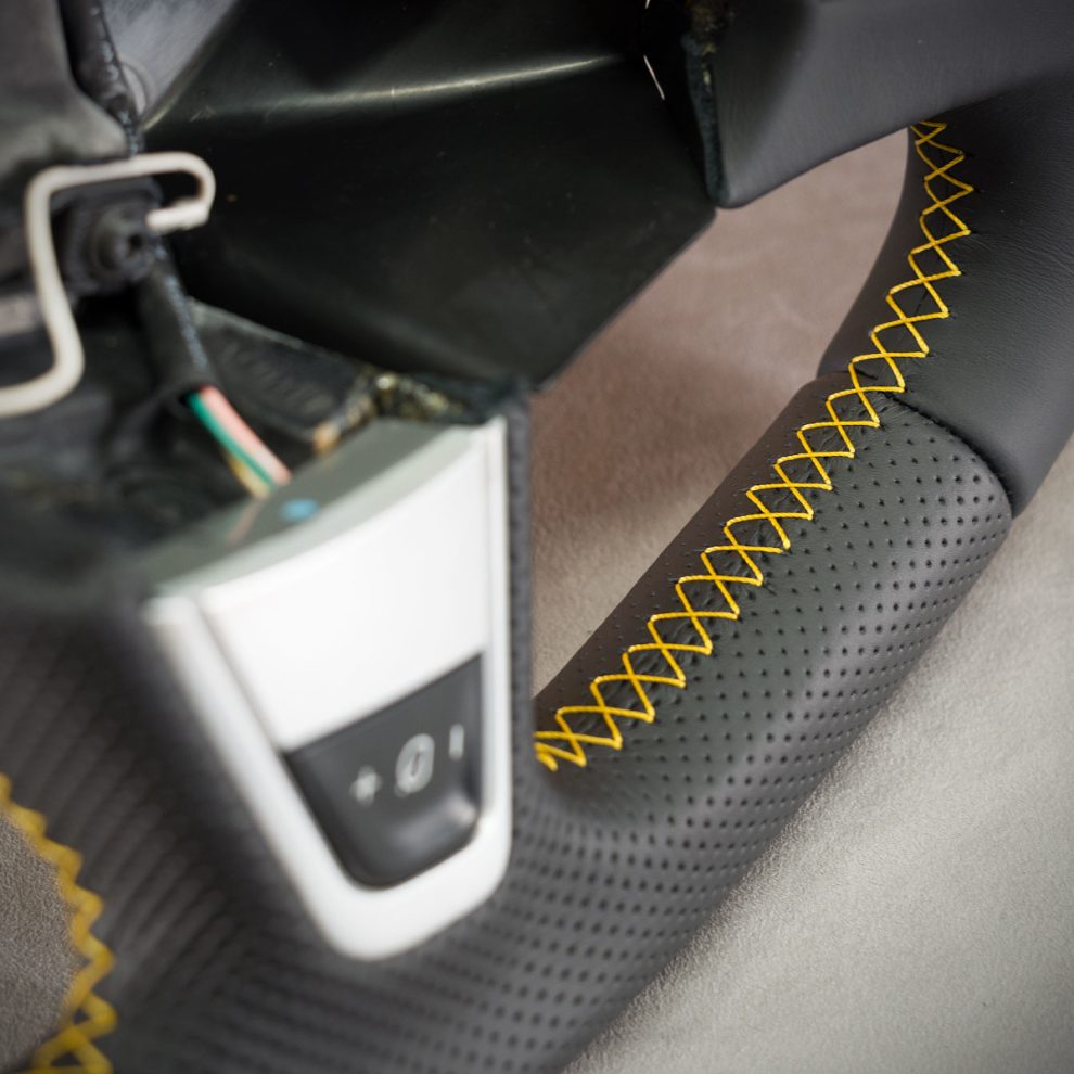 Renault Megane III RS Custom steering wheel