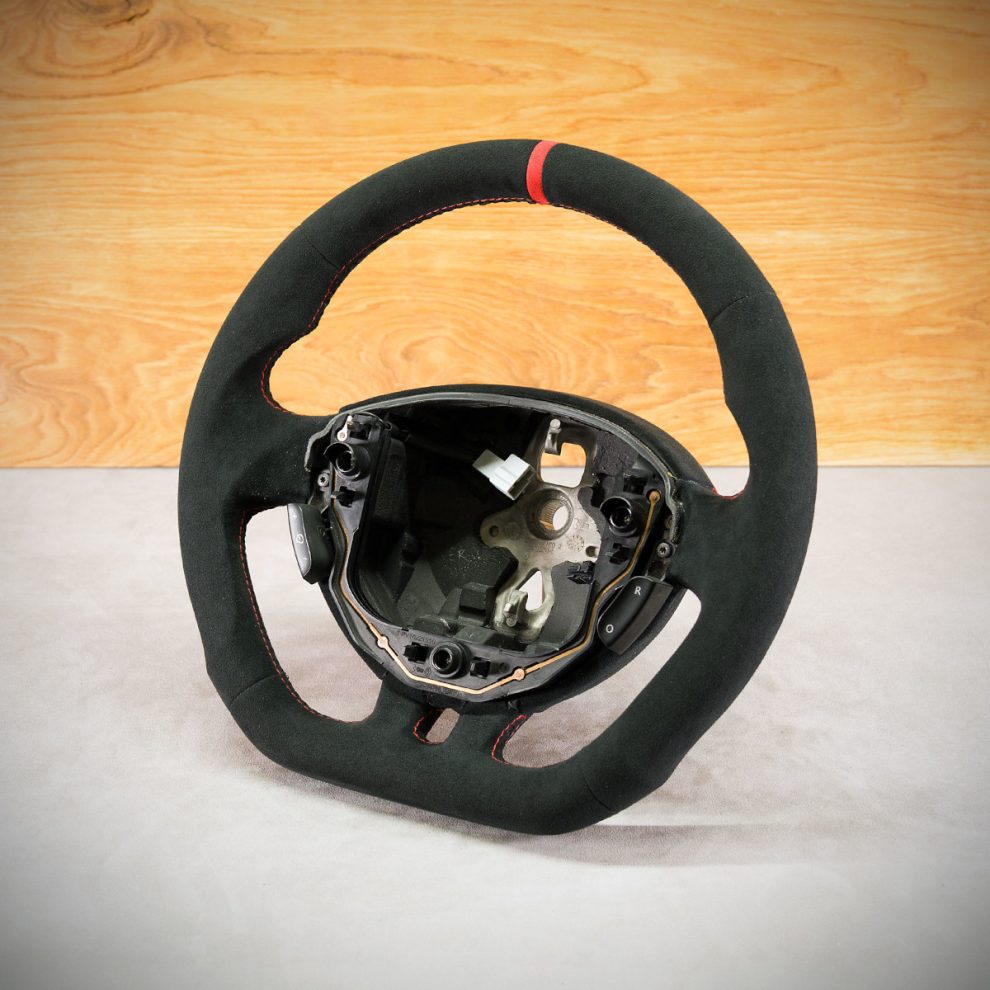 Renault Clio III Custom steering wheel
