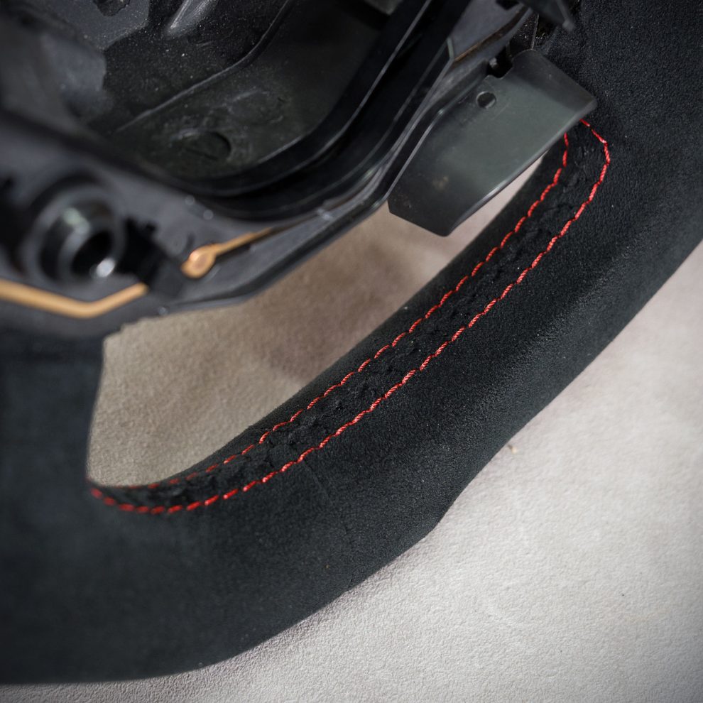Renault Clio III Custom steering wheel