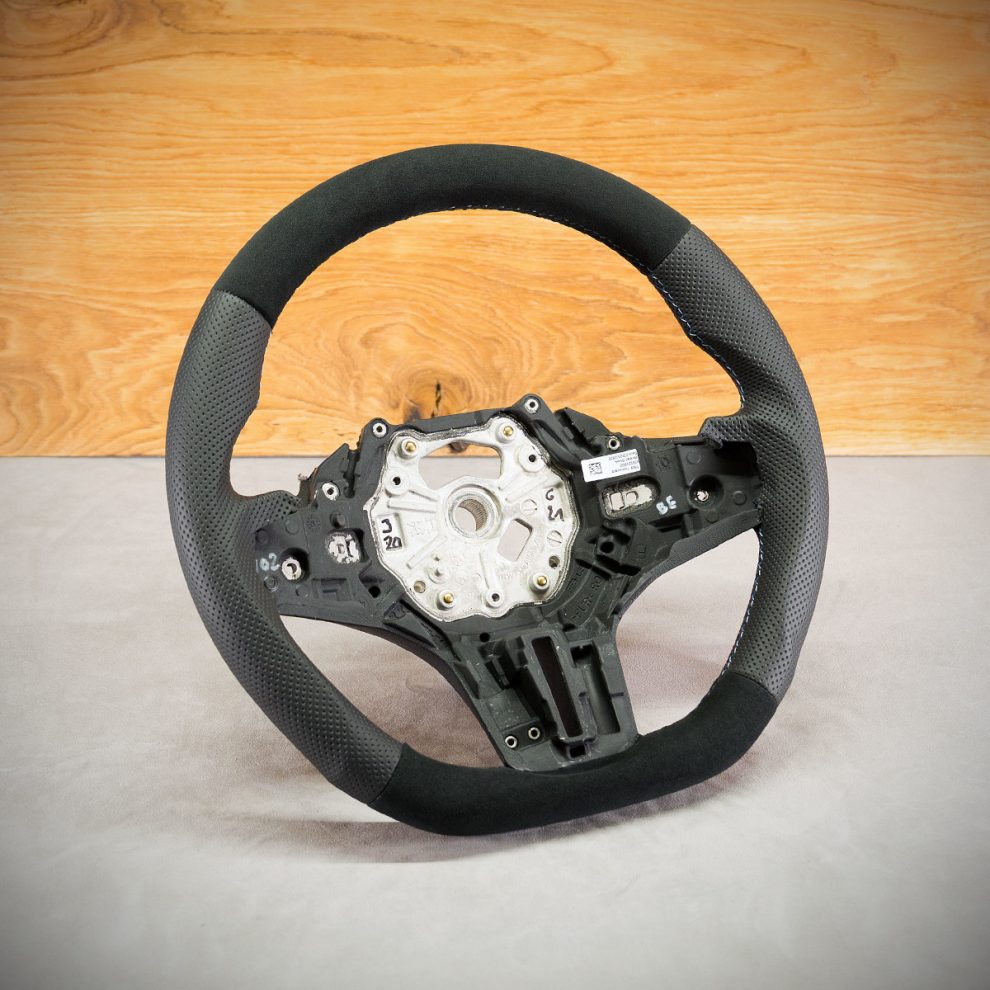 BMW G26 Custom steering wheel
