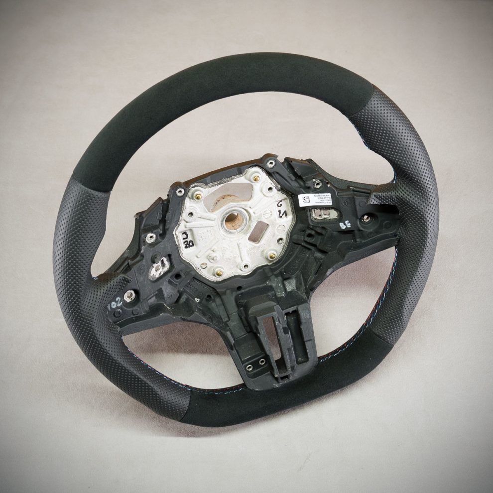 BMW G26 Custom steering wheel