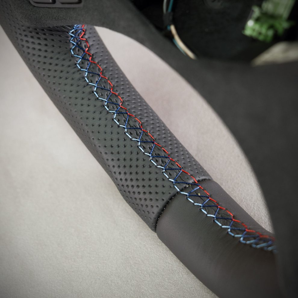 BMW X5 E83 Custom steering wheel