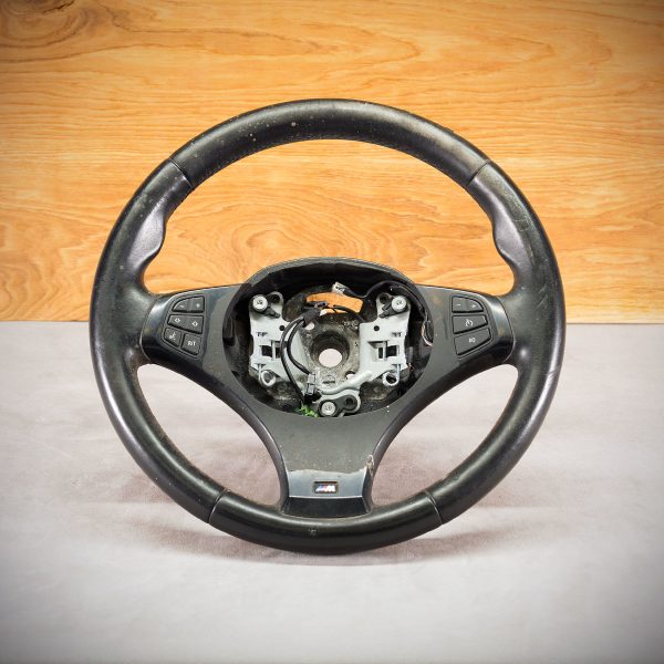 BMW X5 E83 steering wheel before modification BMW X5 E83 steering wheel before modification