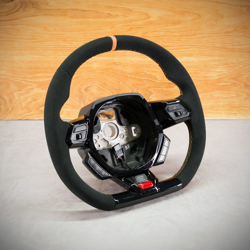 Lamborghini Huracan Custom steering wheel