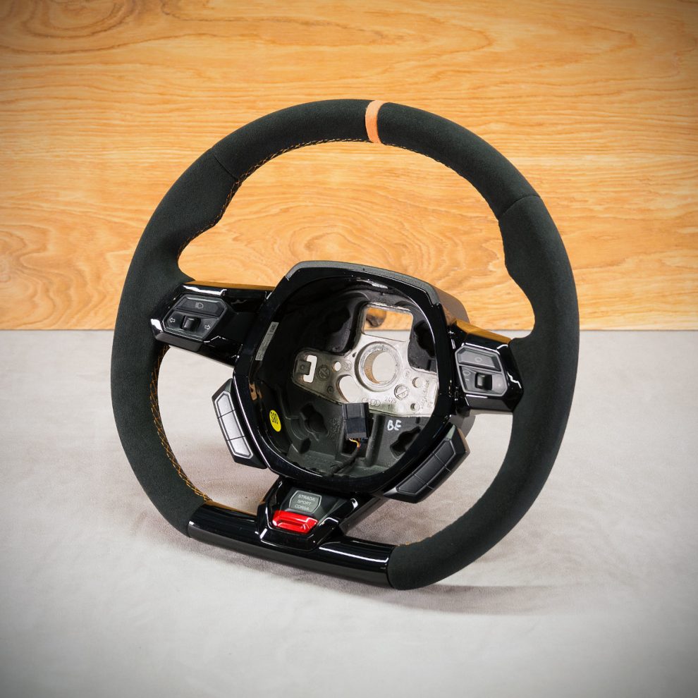 Lamborghini Huracan Custom steering wheel