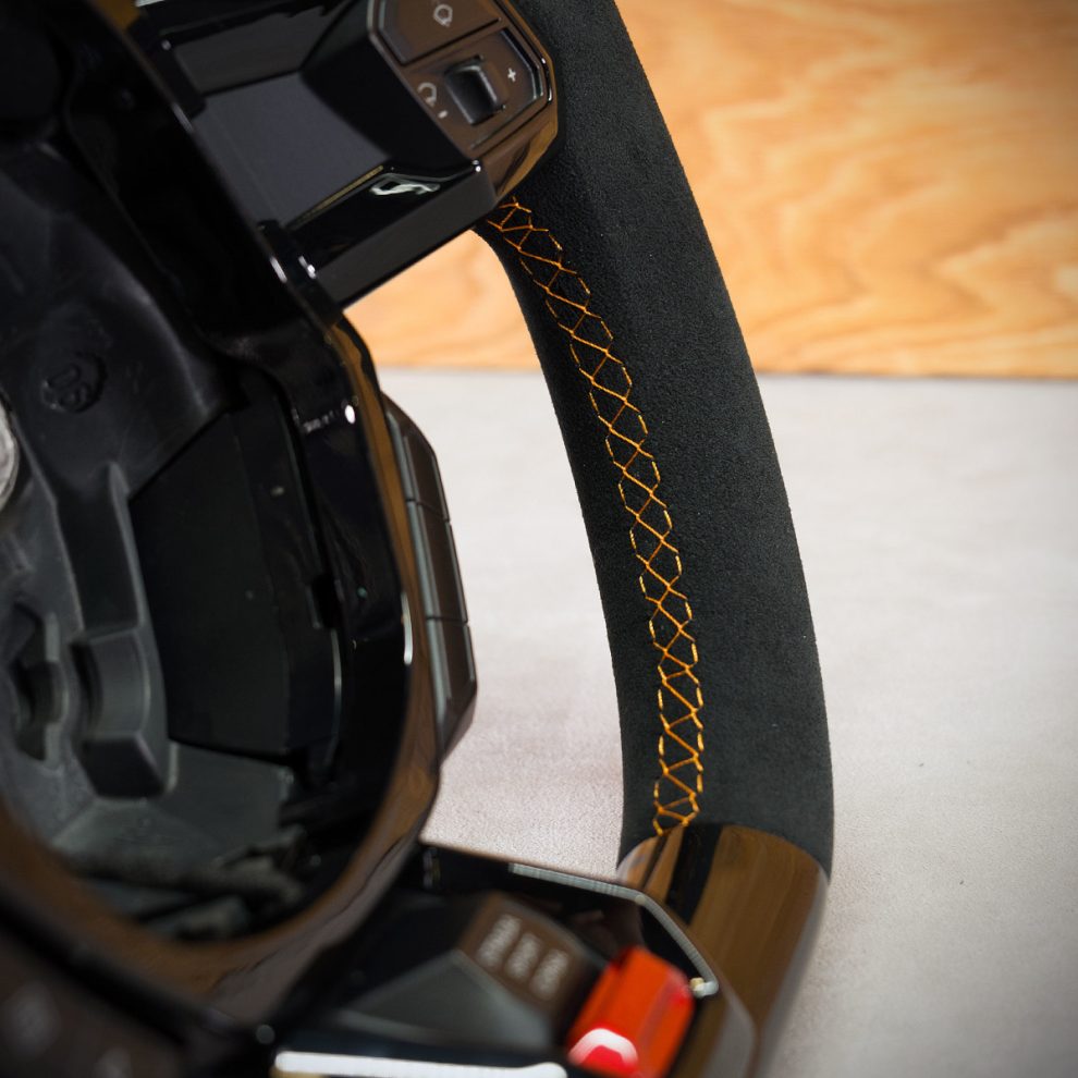 Lamborghini Huracan Custom steering wheel