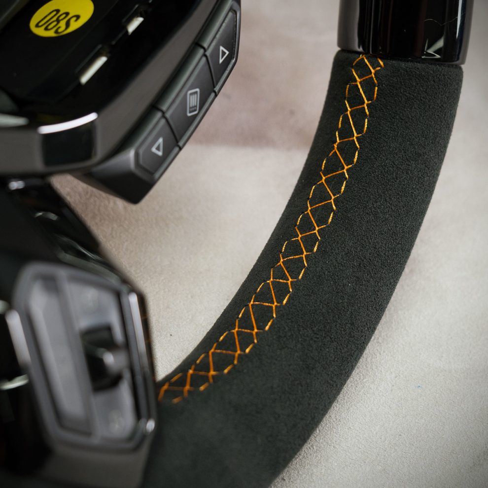 Lamborghini Huracan Custom steering wheel