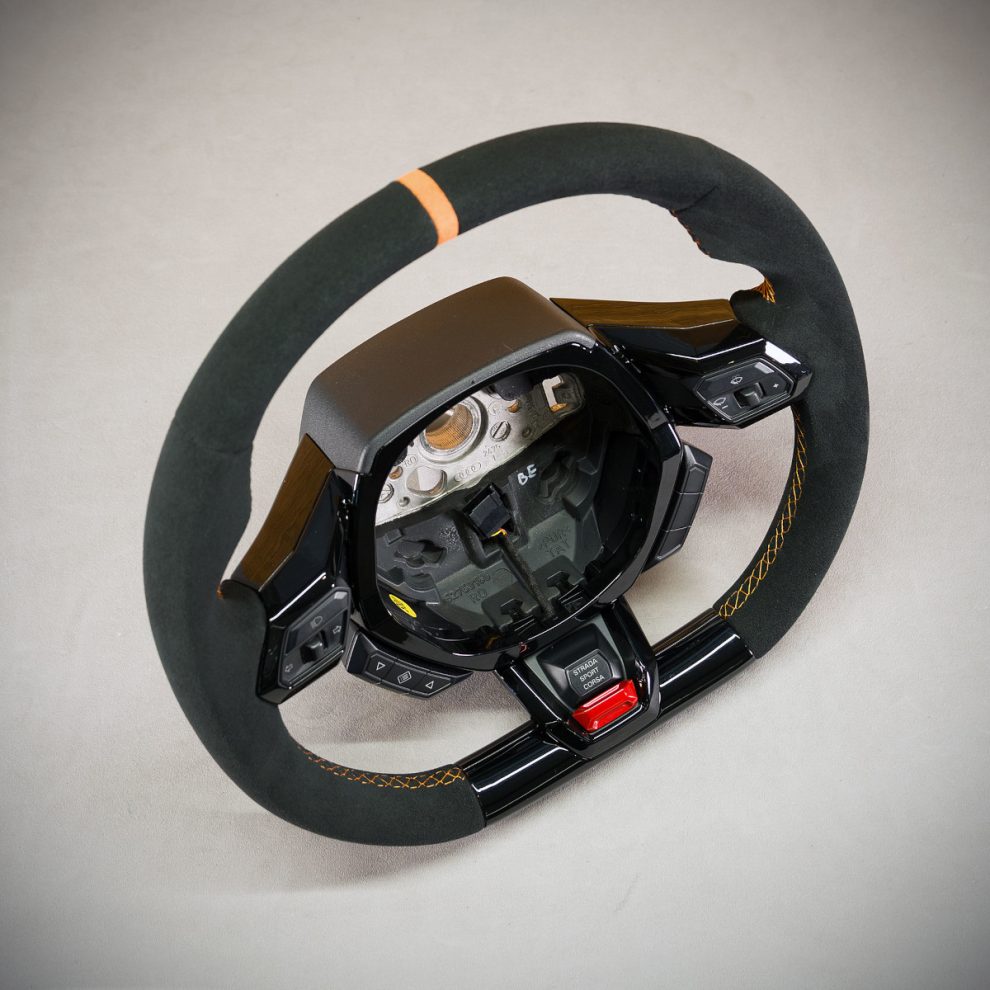 Lamborghini Huracan Custom steering wheel