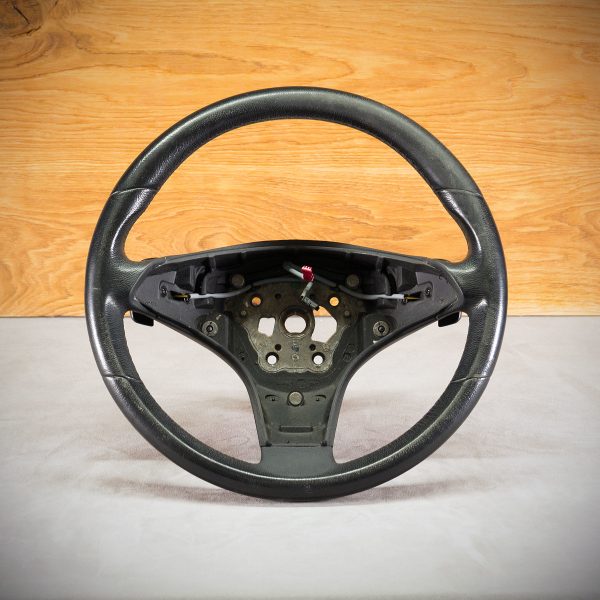 Mercedes-Benz CLS W219 steering wheel before modification Mercedes-Benz CLS W219 steering wheel before modification