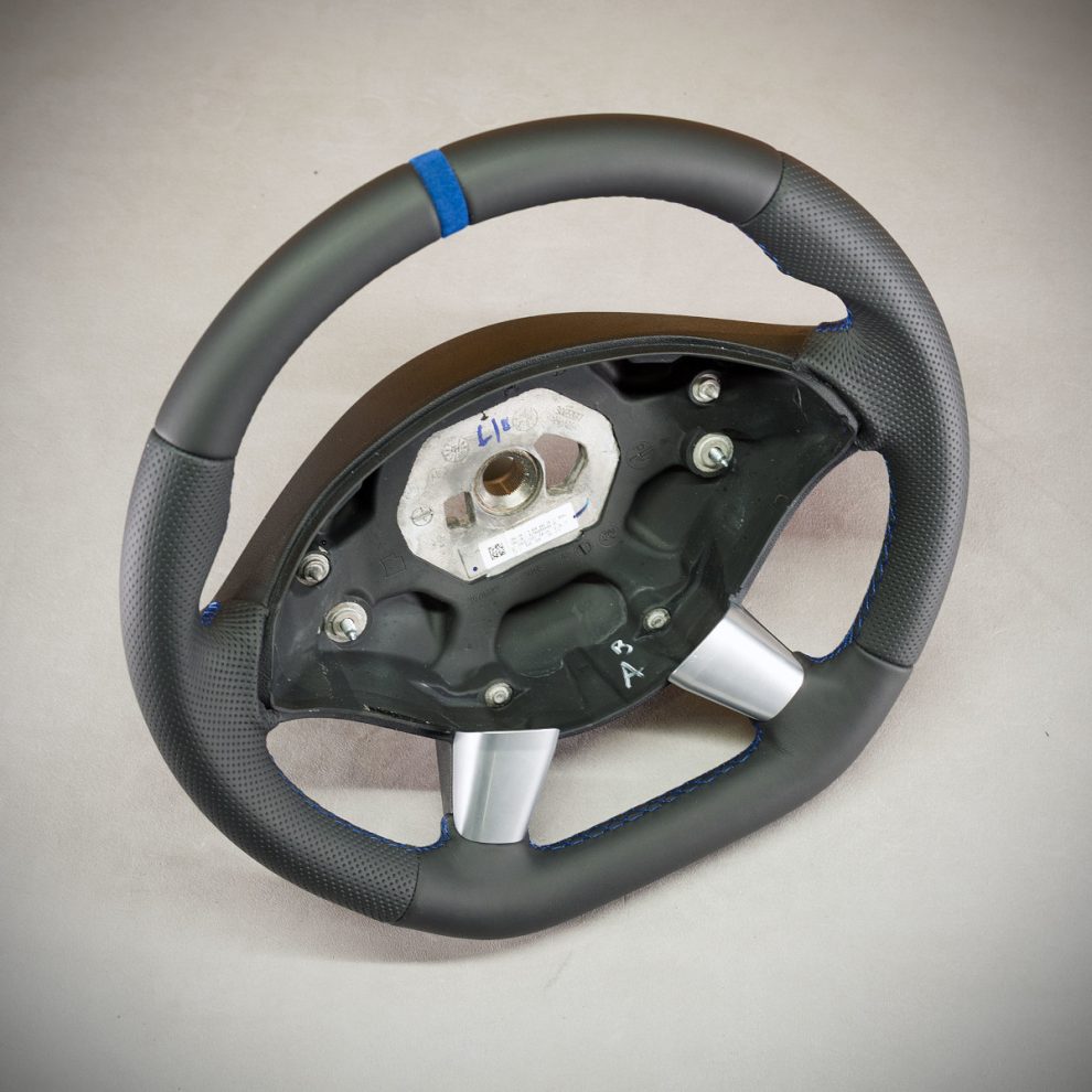 Mercedes-Benz Sprinter Custom steering wheel