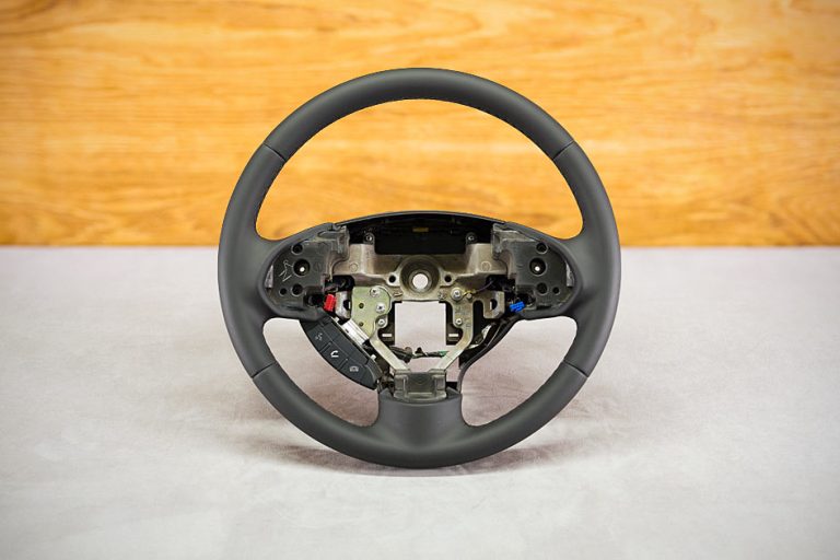 Mitsubishi L200 Custom steering wheel Mitsubishi L200 Custom steering wheel