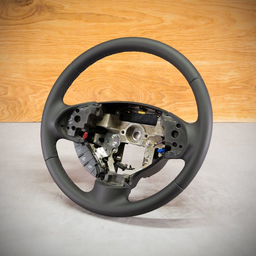 Mitsubishi L200 Custom steering wheel