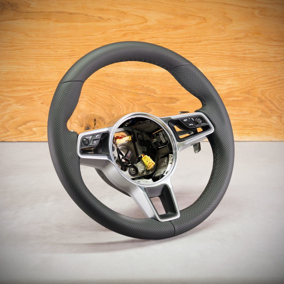 Porsche Macan Custom steering wheel