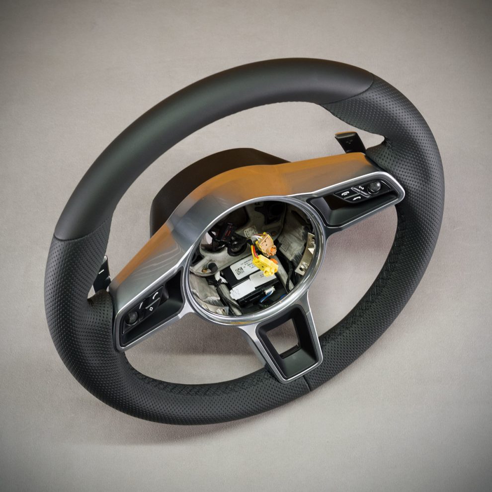 Porsche Macan Custom steering wheel