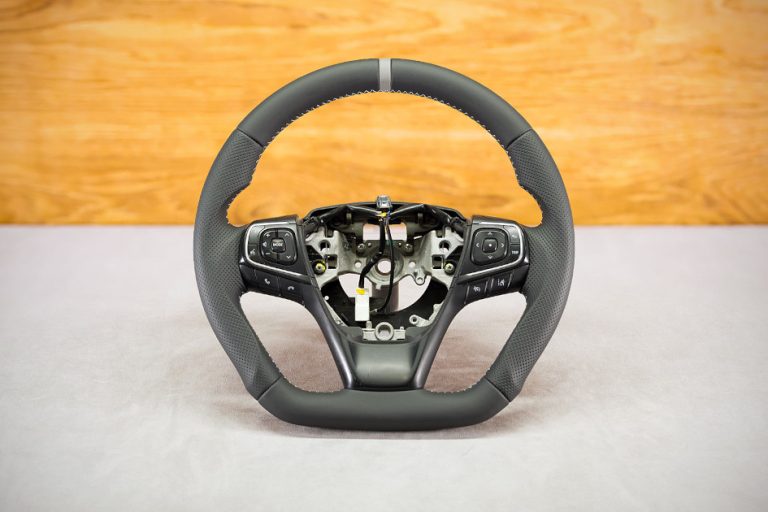 Toyota Avensis T27 Custom steering wheel