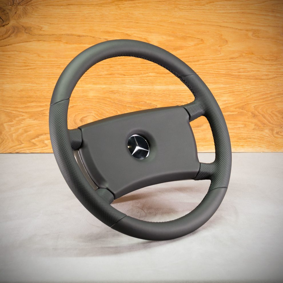 Mercedes-Benz 500 Custom steering wheel