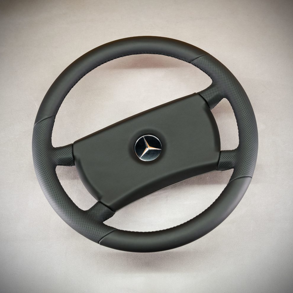 Mercedes-Benz 500 Custom steering wheel