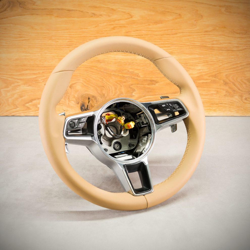 Porsche Macan Custom steering wheel