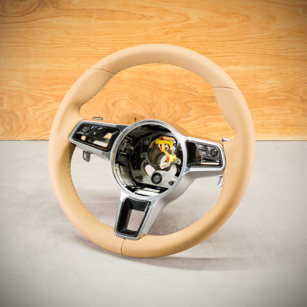 Porsche Macan Custom steering wheel