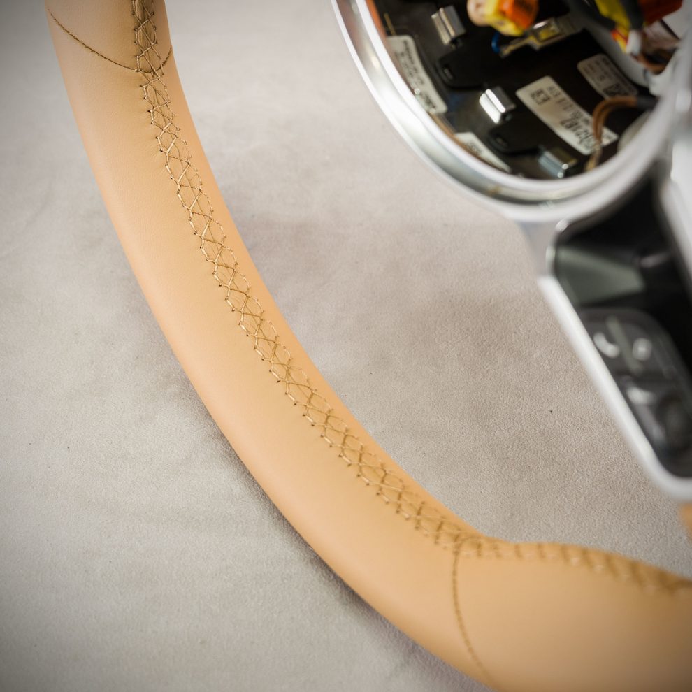 Porsche Macan Custom steering wheel