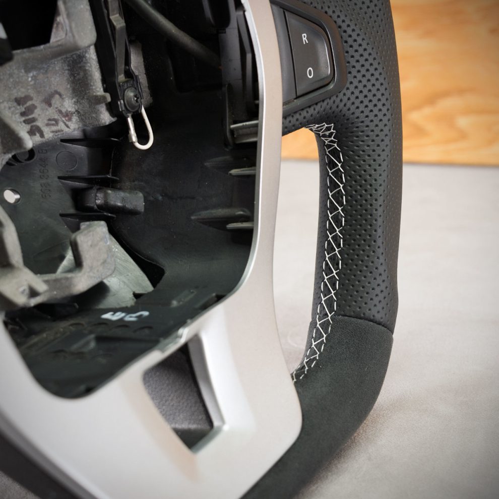 Renault Laguna III Custom steering wheel