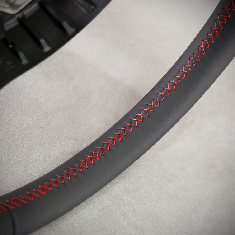 Volkswagen Polo Custom steering wheel