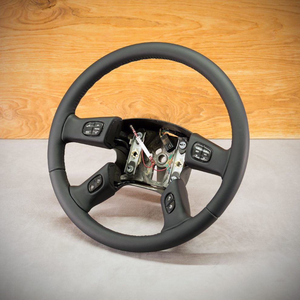 Hummer H2 Custom steering wheel