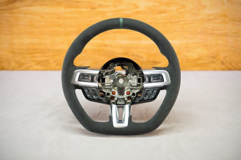 Ford Mustang VI Custom steering wheel
