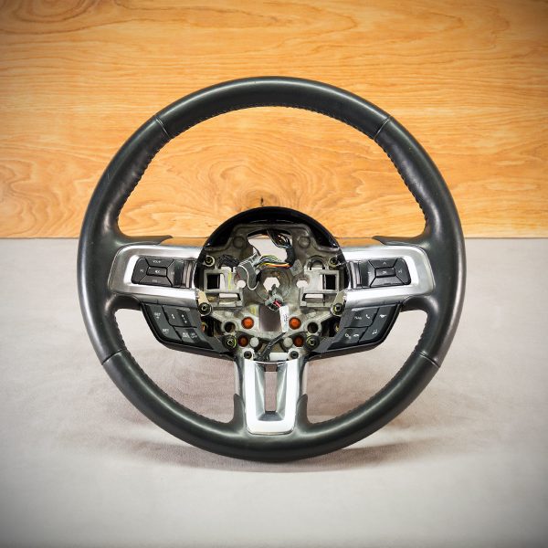 Ford Mustang VI steering wheel before modification Ford Mustang VI steering wheel before modification