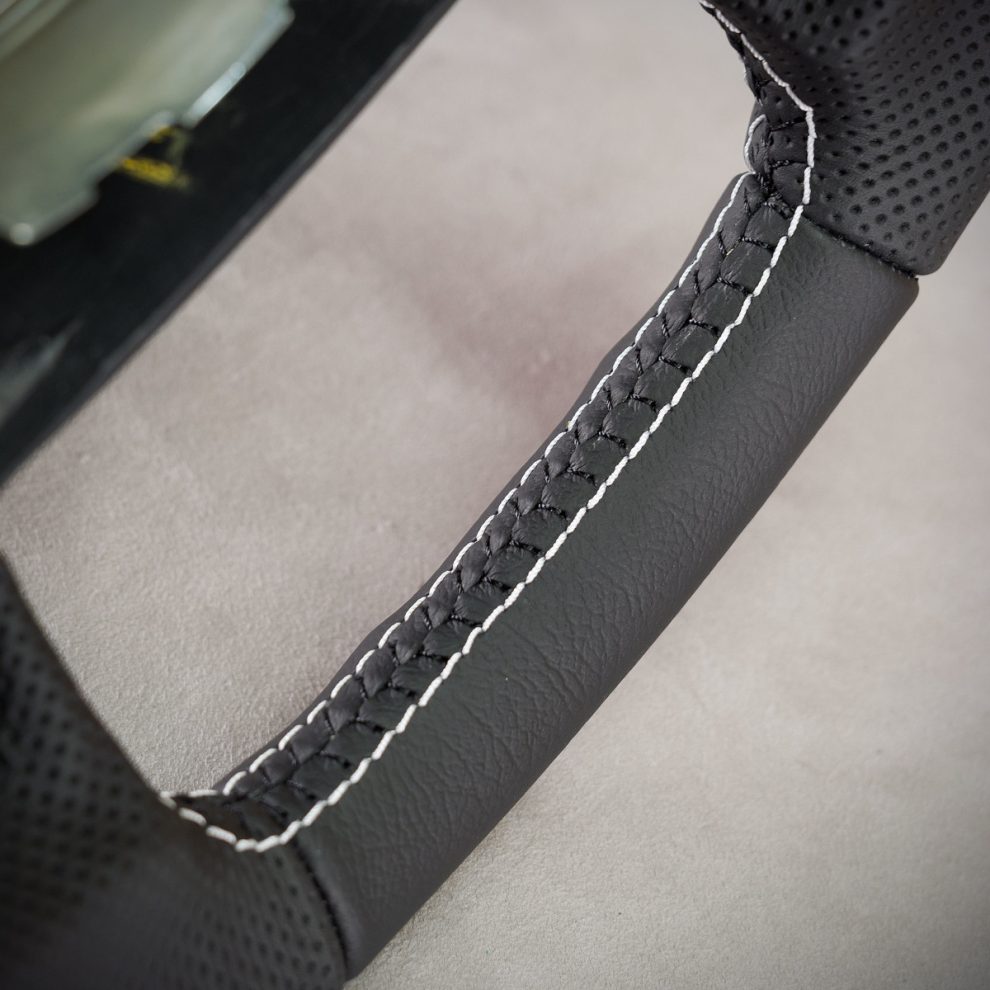Mercedes-Benz R170 SLK Custom steering wheel