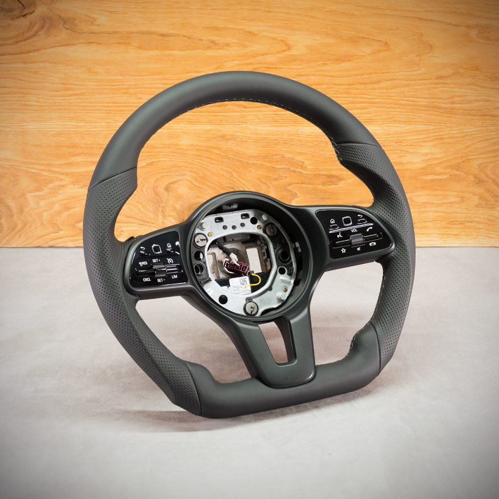 Mercedes-Benz Sprinter W907 Custom steering wheel