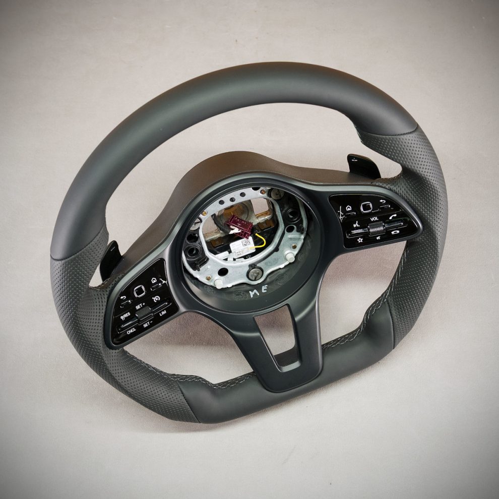 Mercedes-Benz Sprinter W907 Custom steering wheel