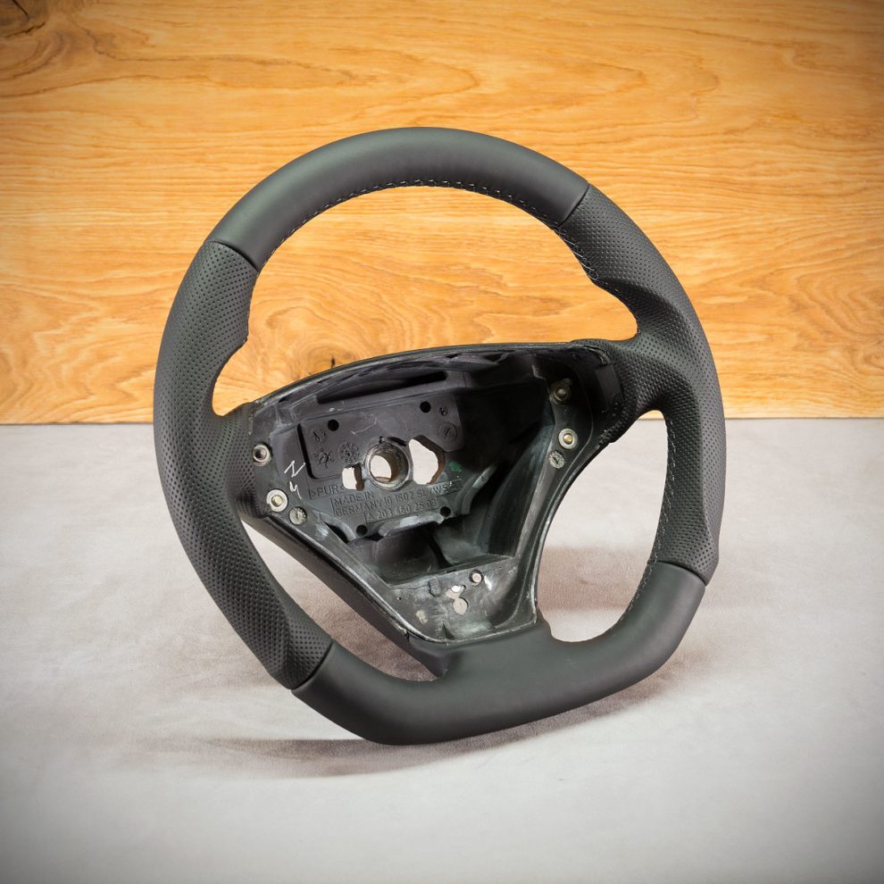 Mercedes-Benz W203 Custom steering wheel