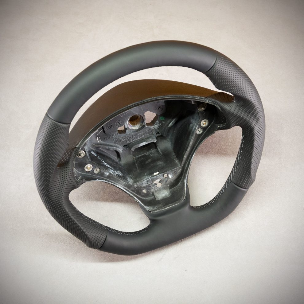 Mercedes-Benz W203 Custom steering wheel