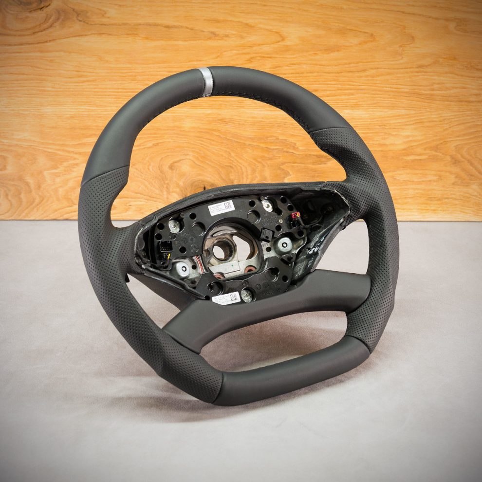 Mercedes-Benz W221 Custom steering wheel