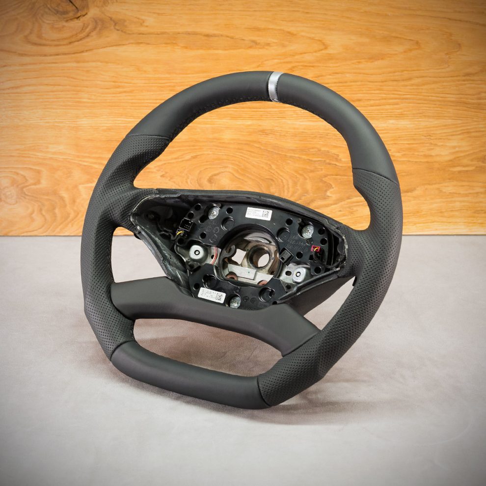 Mercedes-Benz W221 Custom steering wheel