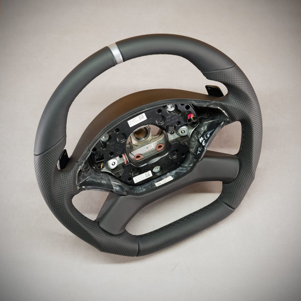 Mercedes-Benz W221 Custom steering wheel