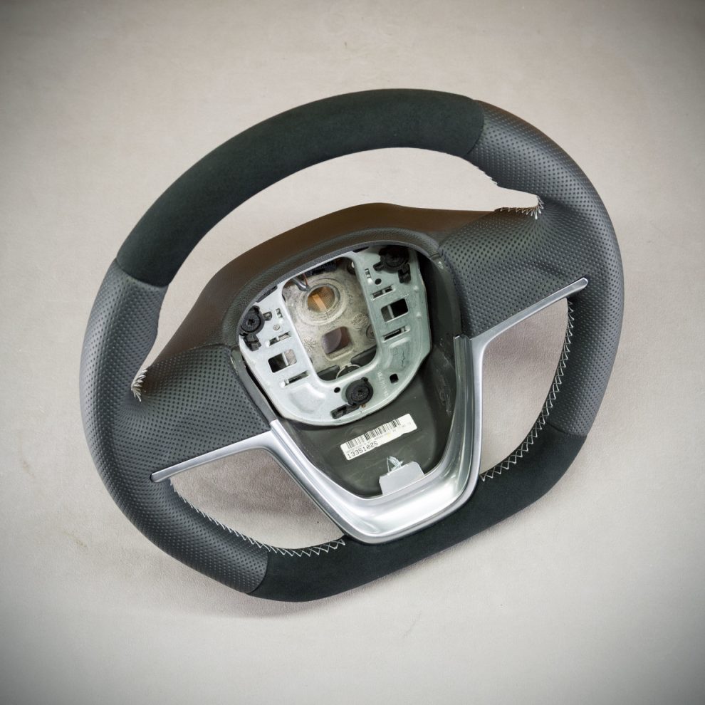 Opel Astra J Custom steering wheel