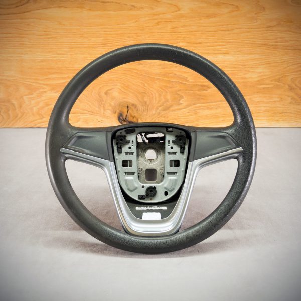 Opel Astra J steering wheel before modification Opel Astra J steering wheel before modification