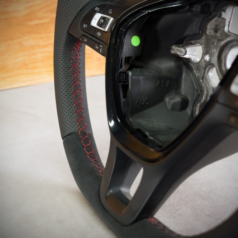 Volkswagen Crafter Custom steering wheel