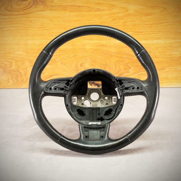 Audi A4 B8 steering wheel before modification Audi A4 B8 steering wheel before modification