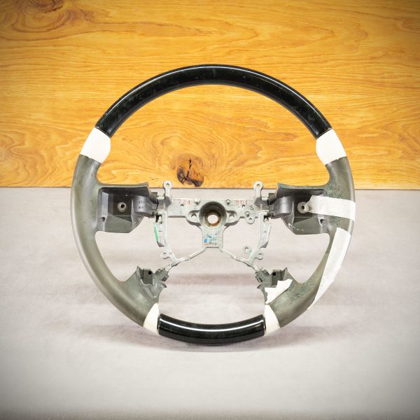 Lexus GX steering wheel before modification Lexus GX steering wheel before modification