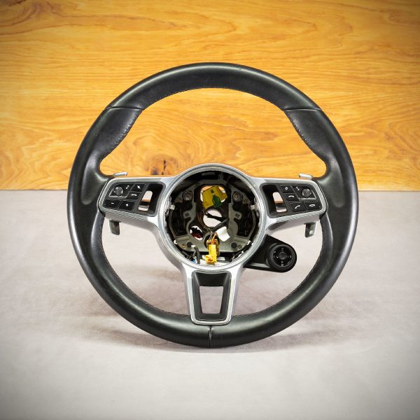 Porsche Panamera steering wheel before modification Porsche Panamera steering wheel before modification