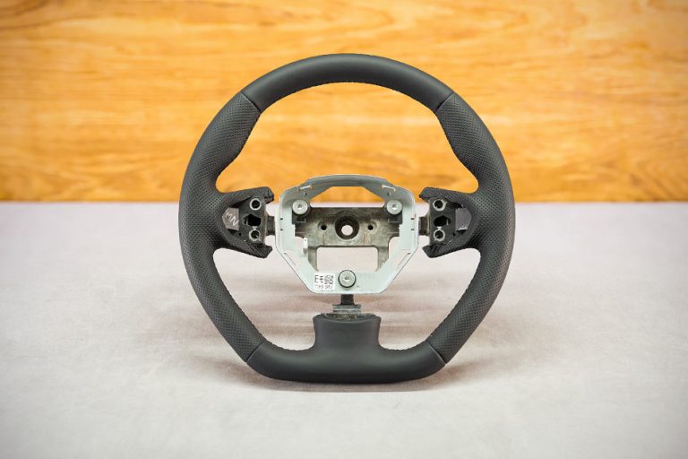 Suzuki Grand Vitara Custom steering wheel