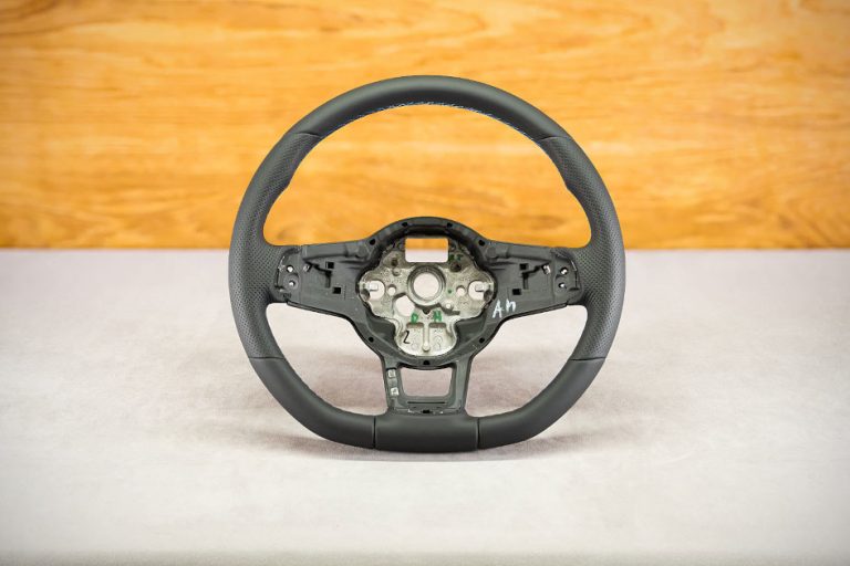 Volkswagen Golf VII Custom Steering Wheel