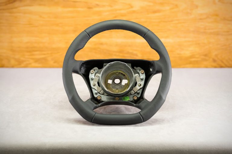 Mercedes-Benz A124 Custom steering wheel