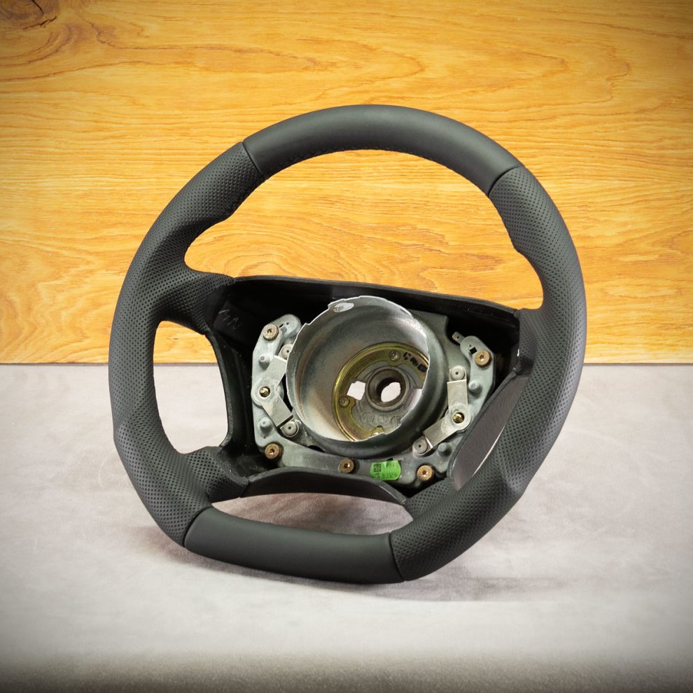 Mercedes-Benz A124 Custom steering wheel
