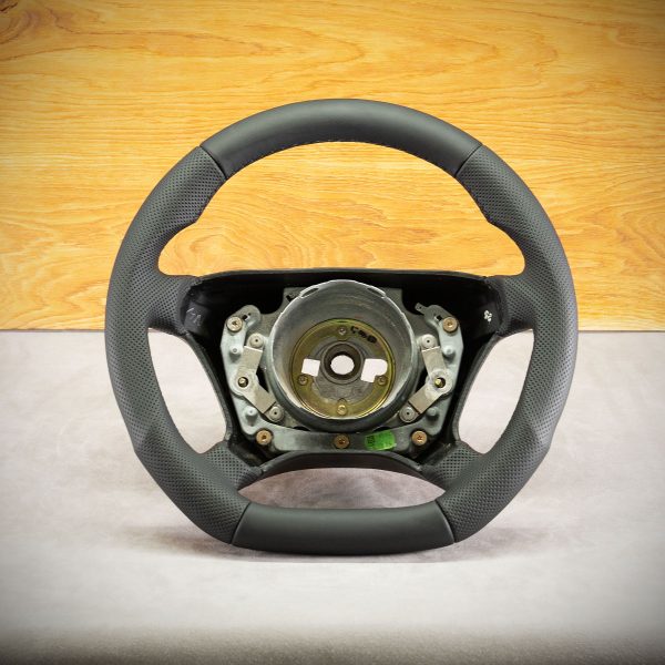 Mercedes-Benz A124 steering wheel after modification Mercedes-Benz A124 steering wheel after modification