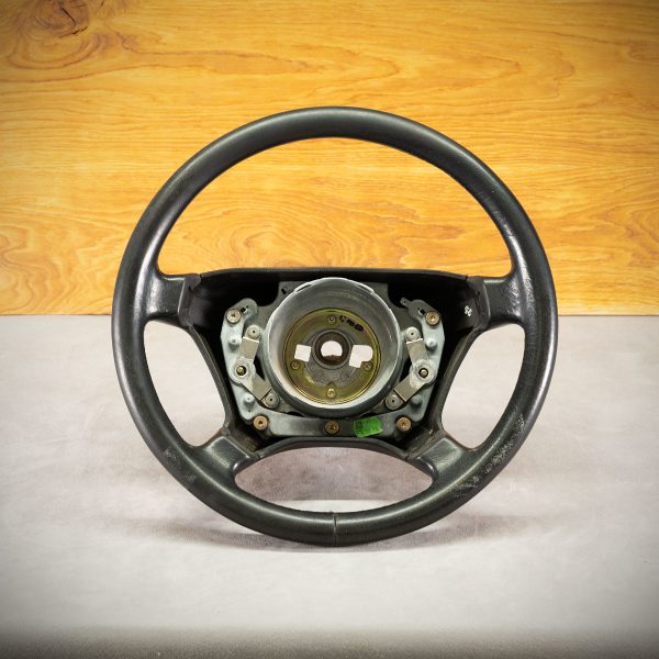 Mercedes-Benz A124 steering wheel before modification Mercedes-Benz A124 steering wheel before modification